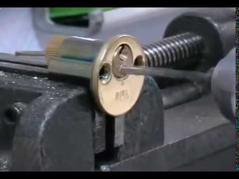 Аварийная служба открытия замков